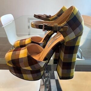 Prada Plaid Platform Mary Jane Heels. size 36.